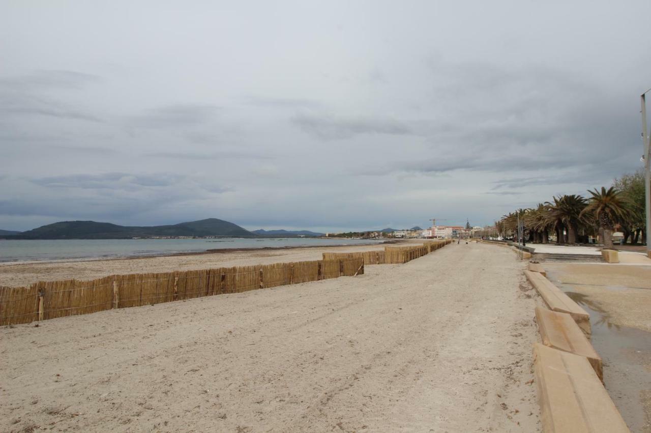 Family Apartment On The Beach Alghero Exterior foto